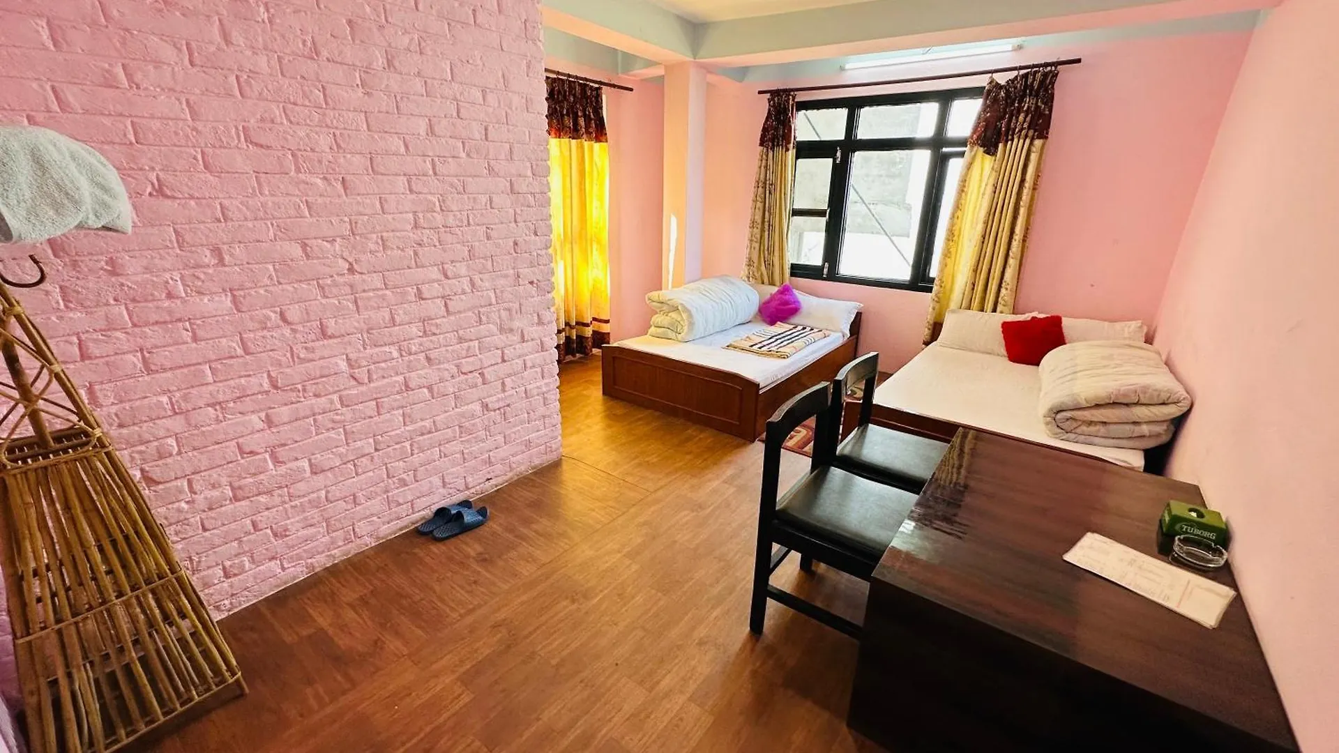 Hotel Mountains Mirror Dhulikhel 2*,